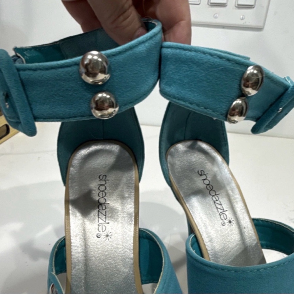 ShoeDazzle 4" Blue Beige Strappy Heels Studded Open Toe Fabric Women's 6.5 - Picture 5 of 10